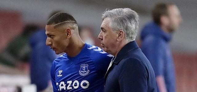 憨爸爸育儿|阿布出手救巴萨：5000万带走格子 皇马5500万追英超神锋