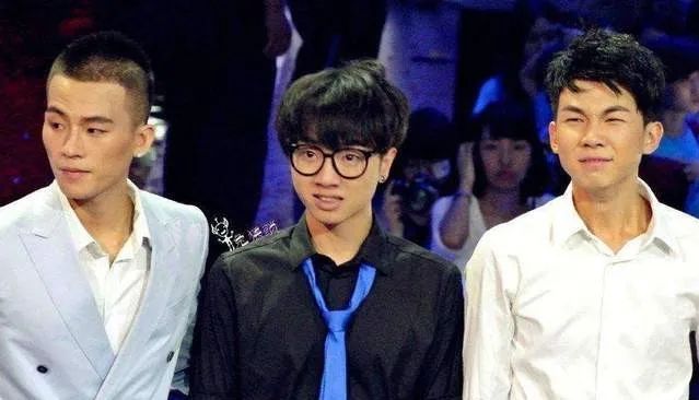 杨幂|唱歌鬼哭狼嚎，动作像做法事，华晨宇让大众对音乐失去信心?