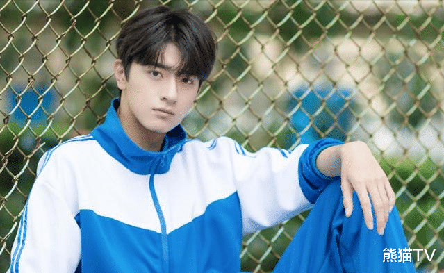 蔡徐坤|《跑男2》阵容曝光，蔡徐坤退出却让人意外，节目应该改为姐妹了