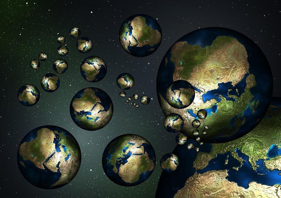 在人类诞生前,存在另外一个宇宙吗?答案或许有