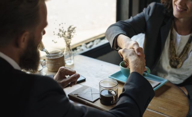 |人到四十岁，想要东山再起，别选择这三类不靠谱的公司