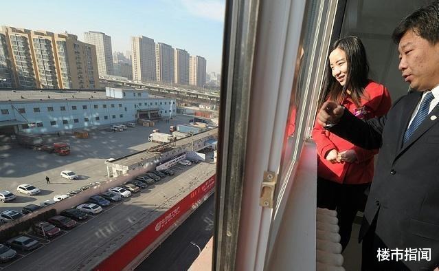 滨湖|顶楼“送阁楼”一楼“送院子”，究竟哪个更好？建筑学家给了答案