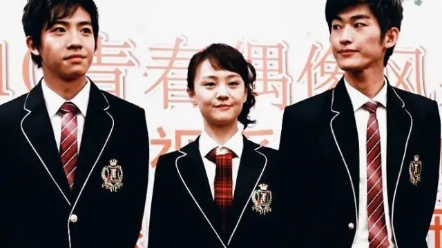 国产剧|就是这些沙雕剧，拉低全国人民智商，国产剧里，已经没有穷人存在