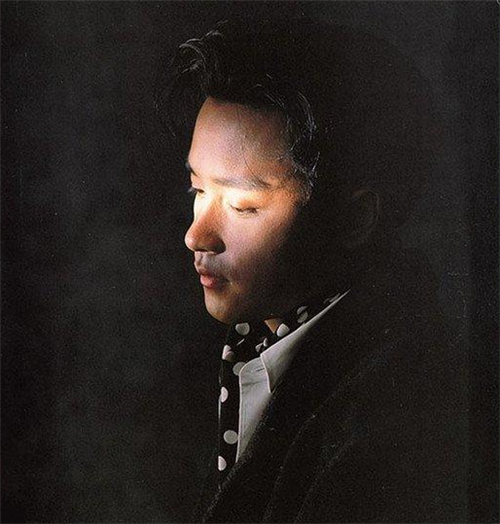 张国荣|18年前，张国荣约见白龙王被拒，60天后跳楼自尽，白龙王说了4字