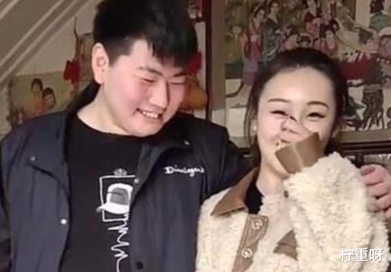陈亚男|大衣哥儿子儿媳婚变发酵,陈亚男不顾舆论直播带货,遭众人怒怼