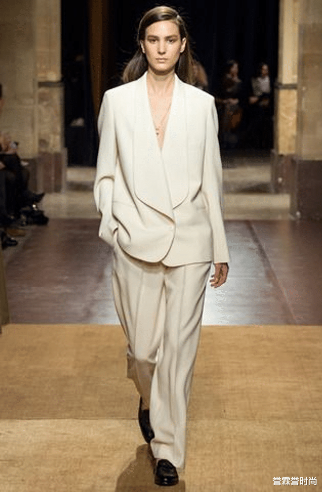 誉霖誉时尚|2021秋,10款浅色西装火了,“西装控”进来挑选那个带火你的那款吧