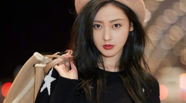 张天爱|张天爱为金主穿“环”？本尊的回应被赞心理强大，女明星太辛酸