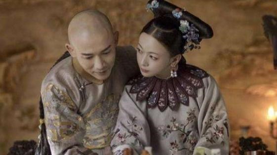 乾隆|令妃第一次被强幸时，乾隆为什么会激动不已？令妃的手段太高了