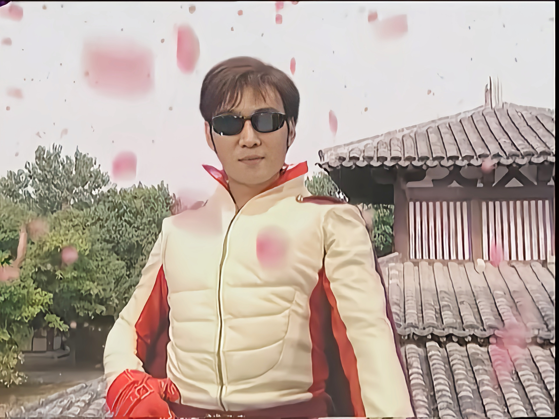 魔幻手机|13年过去了，《魔幻手机》的主演们都有了变化，只有他略显沧桑