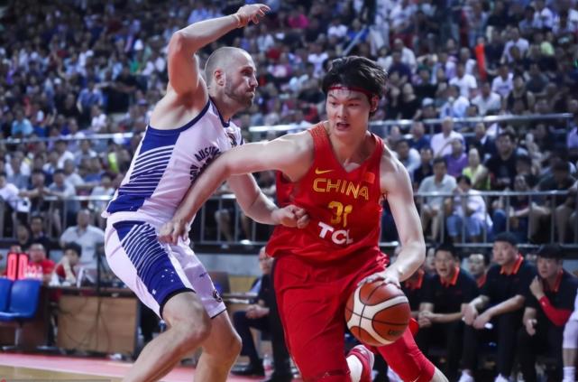 王哲林|2015年，得到球队100万股股份，王哲林的股份如今市值多少？