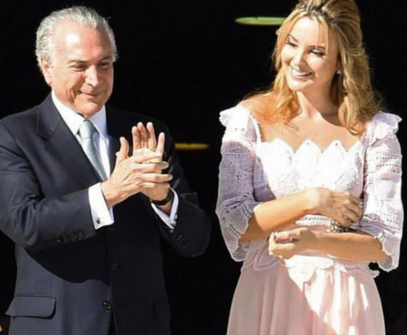 巴西前總統寶刀未老，娶小43歲美艷嬌妻任其炫富，英雄難過美人關-圖10