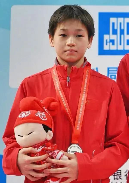 哲学筱筱|3跳满分,14岁全红婵奥运会一跳封神,郭晶晶追星画面太有爱