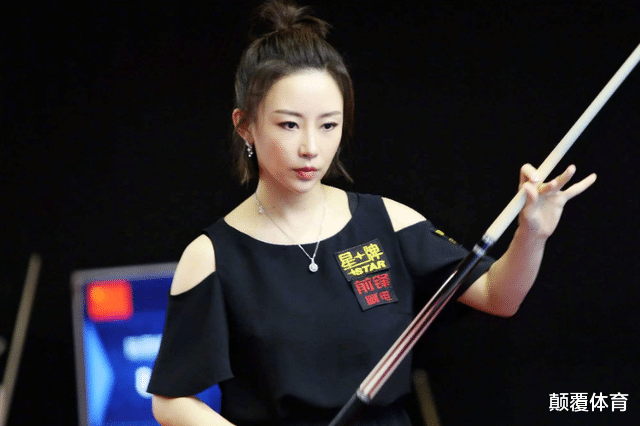 潘曉婷|潘曉婷已年近40歲，穿著打扮如少女，至今仍單身，喜歡自由生活