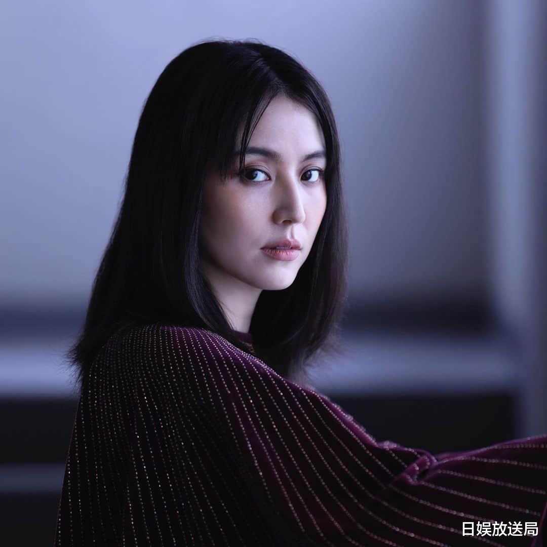 长泽雅美|销量太好!长泽雅美纪念出道20周年写真集发售前已决定重版