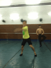 短发 “男生的发型对颜值影响有多大?”