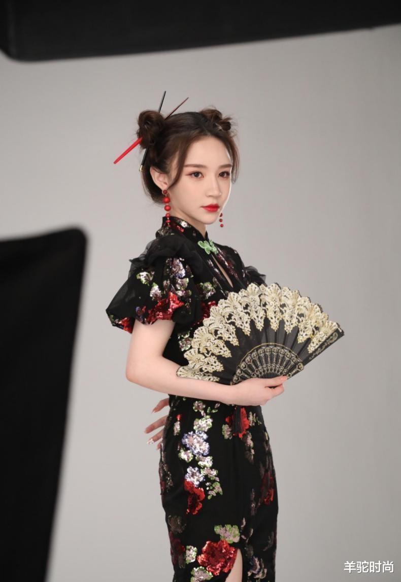 王思聪|王思聪的前女友颜值好高，肤白貌美还有肉，看着清纯还有少女感