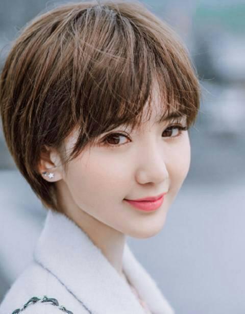 迪丽热巴|30位女星“挑战”短发：赵丽颖可爱、林心如惊艳、热巴依然那么美