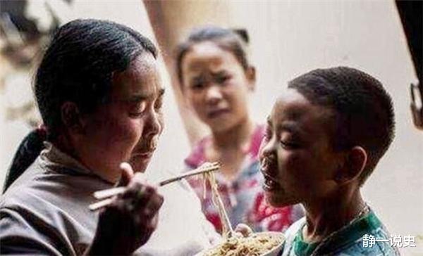 魏斌 女博士拒绝给弟弟买房，睡梦中被父亲砍死，审判时仍被骂：白眼狼