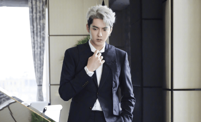 小朱聊育儿|谢明皓实名举报林俊杰、潘玮柏吸毒犯罪、强奸幼女