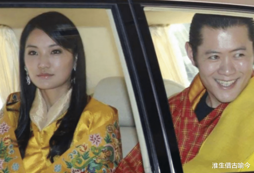 不丹二公主會見德仁天皇，鳳眼迷人，和紀子妃同框比美氣質占上風-圖4