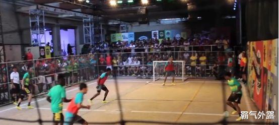 馬赫雷斯|馬赫雷斯，當(dāng)選為了非洲年度最佳進(jìn)球，英超冠軍、英超MVP、非洲足球先生