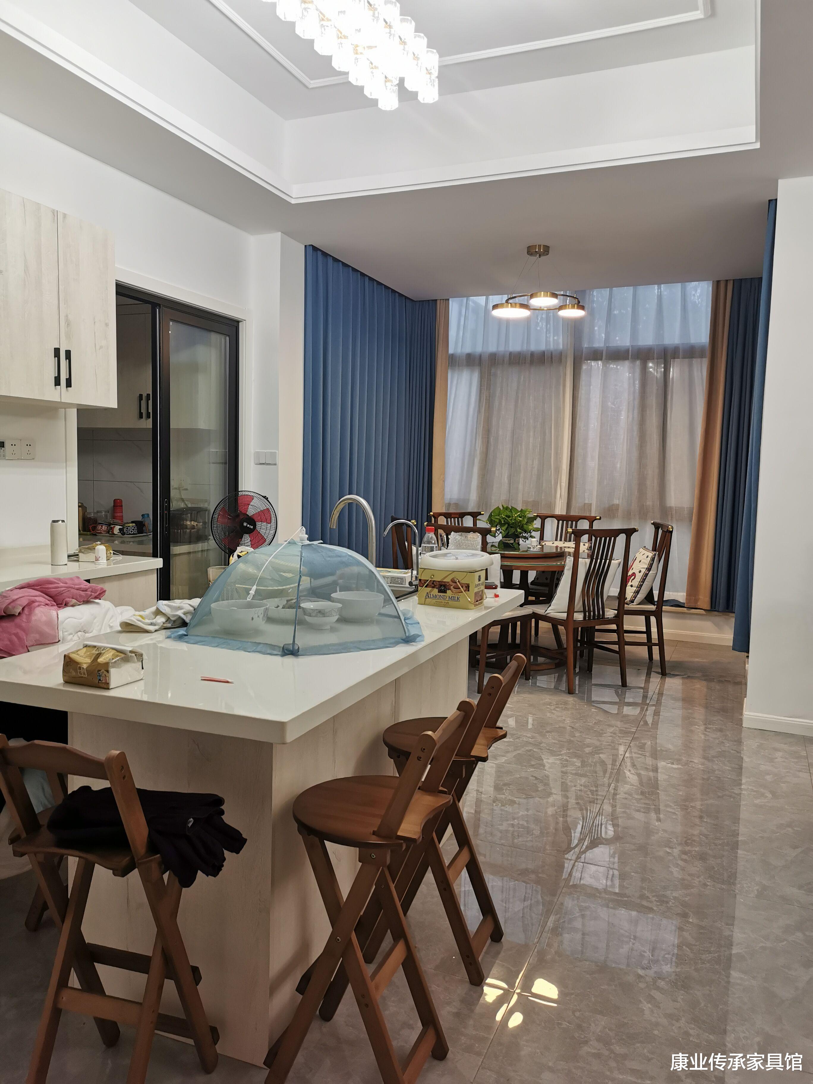 新中式实木家具,演绎简洁雅致的家居氛围