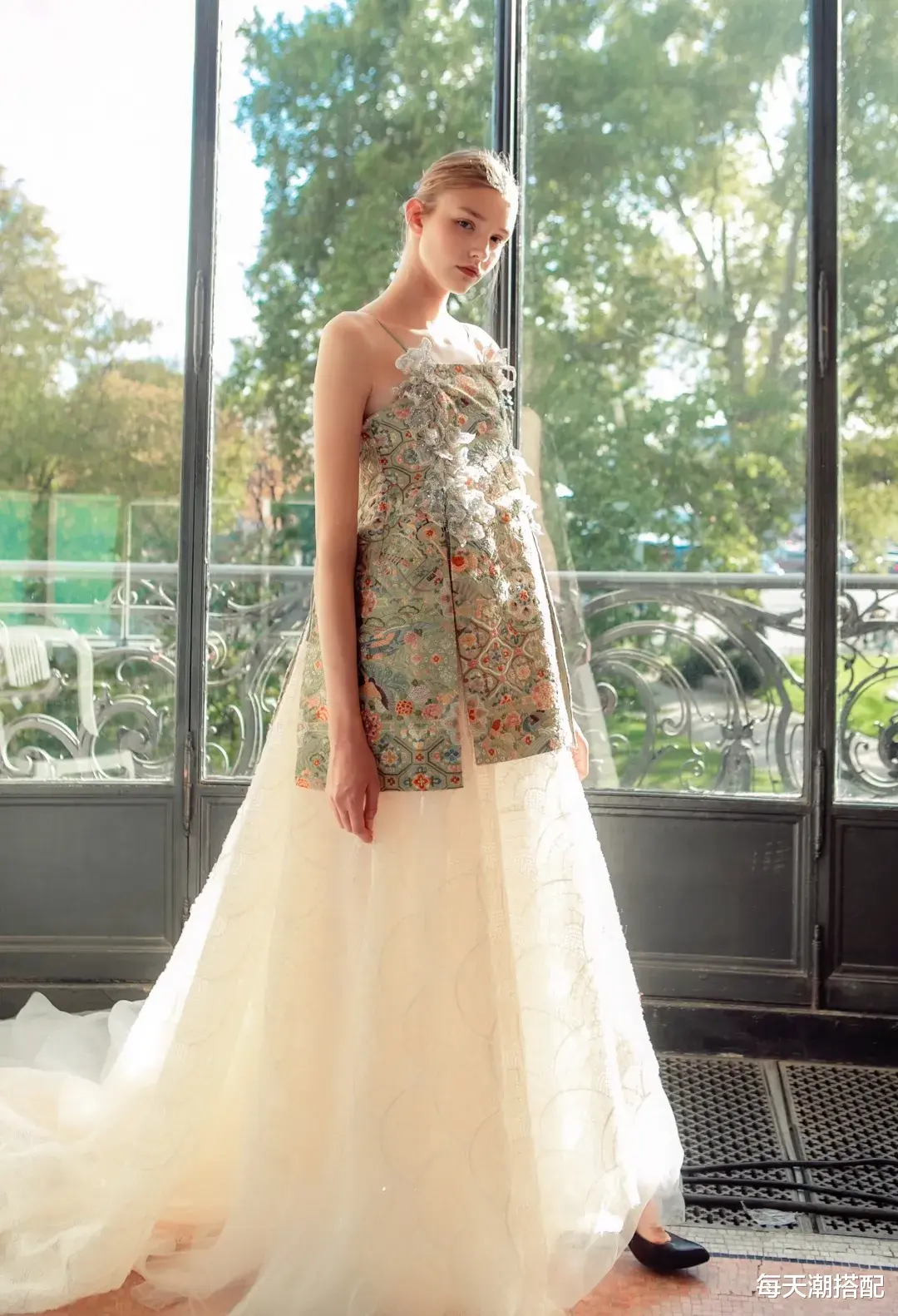 每天潮搭配|初秋第一条爆款裙，谁看了不说一句绝！