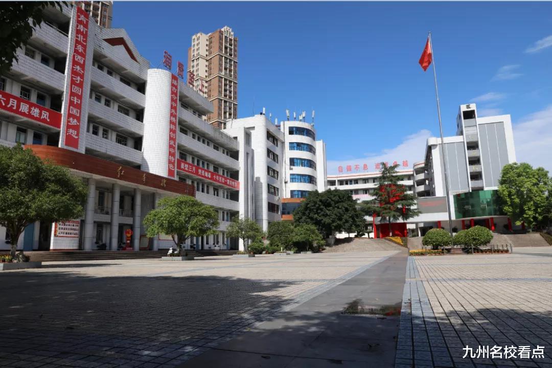 中小学|广安1县中3名学子同时通过空军招飞省级复试，成功不易技巧重要