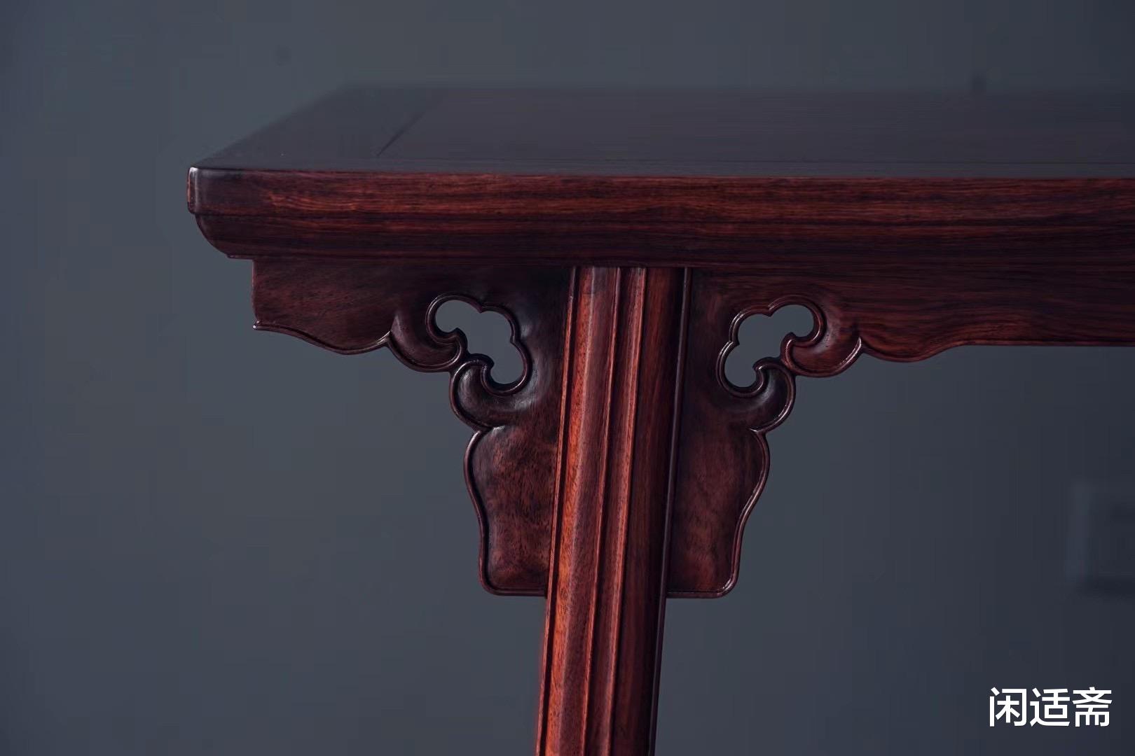 |精致隽永，海黄紫油梨鬼脸纹，夹头榫瓜棱腿平头案