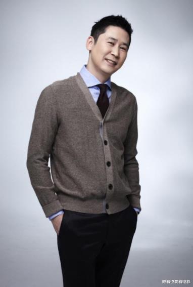 宋仲基|韩网公布身价最高8位明星宋仲基第4宋慧乔仅排第7第一名狂揽170亿