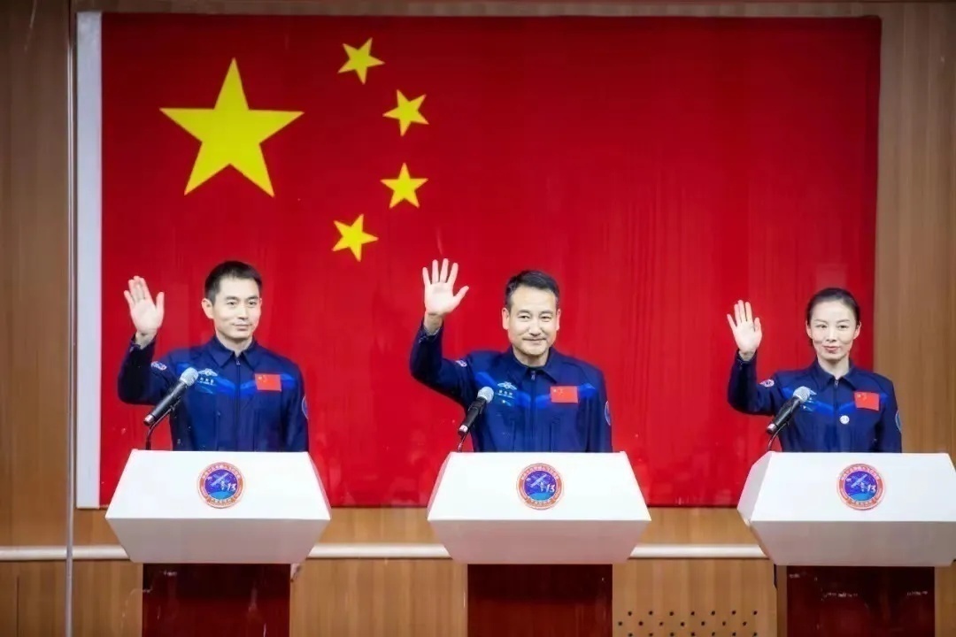 再次創下新紀錄！王亞平成中國首位進行出艙活動的女航天員-圖4