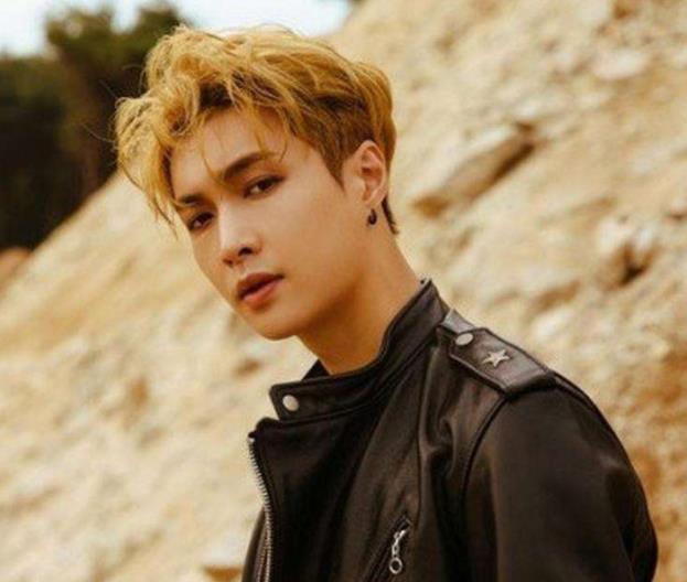 黄磊|《太阳系公民》：男主角张艺兴和王一博之间的博弈