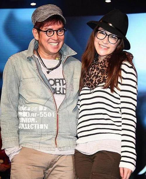 谭咏麟|71岁谭咏麟发文否认睡粉!与妻子丁克15年却和情人生儿子,绝世渣男还想洗白?