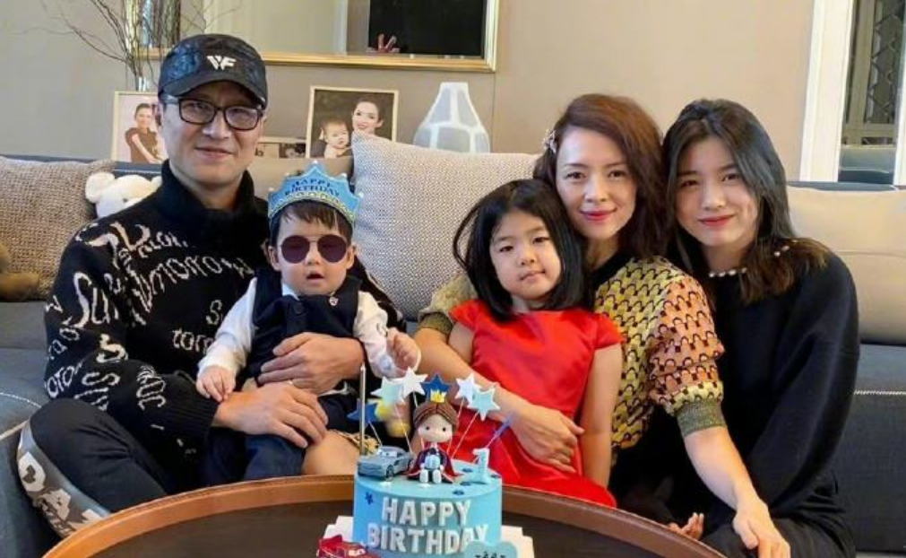 章子怡|章子怡霸气回应离婚！直言将起诉造谣者，艺人黄安道歉后被禁言