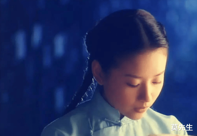 王丽坤|从白莲花到毒蘑菇,董洁的沉浮史,她能靠好演技扳回口碑吗?