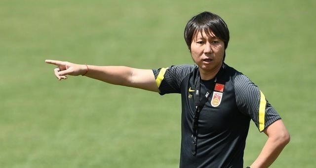 国足|6：0！43年不败！国足暴击亚洲鱼腩，7战0负+4连胜，剑指锁定第二