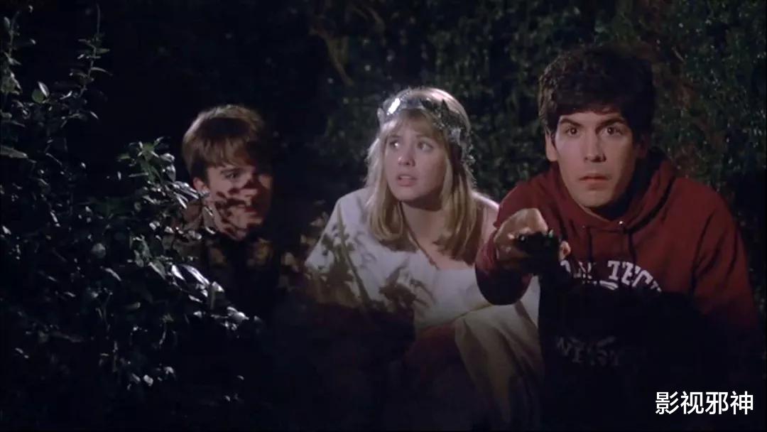 杨紫|童年女神沦为机械“玩具”,脑洞比尺度更逆天