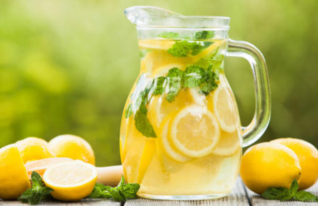 柠檬|柠檬不光美白还能减肥？这三种方法让你的体重“哗哗”掉！