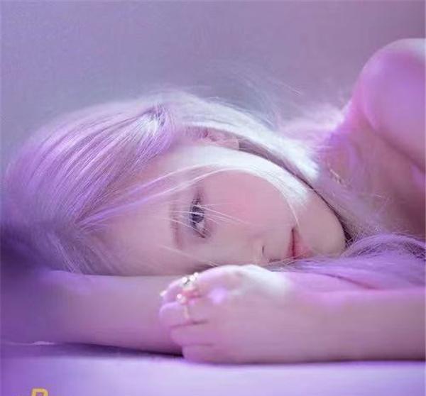 朴彩英|朴彩英登打歌舞台，手臂肌肉线条惊艳网友，身材管理好绝