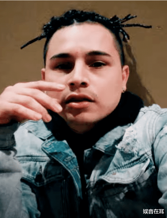 李连杰|不作不死！墨西哥说唱歌手，钻开头骨植满大金链，镶满金钻牙