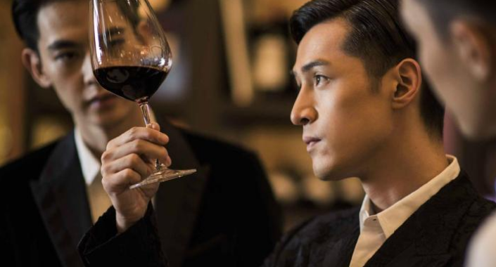 無名可取 喝酒别找黄渤,聚会别找胡歌,综艺别请赵丽颖,这都是什么梗?