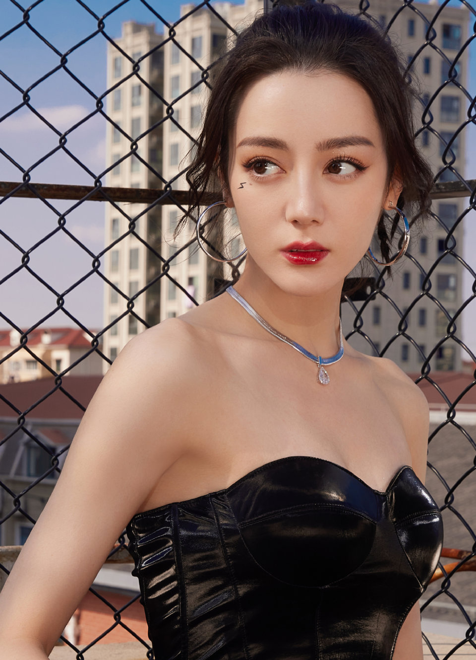 迪丽热巴|#迪丽热巴魅影闪电妆造型#