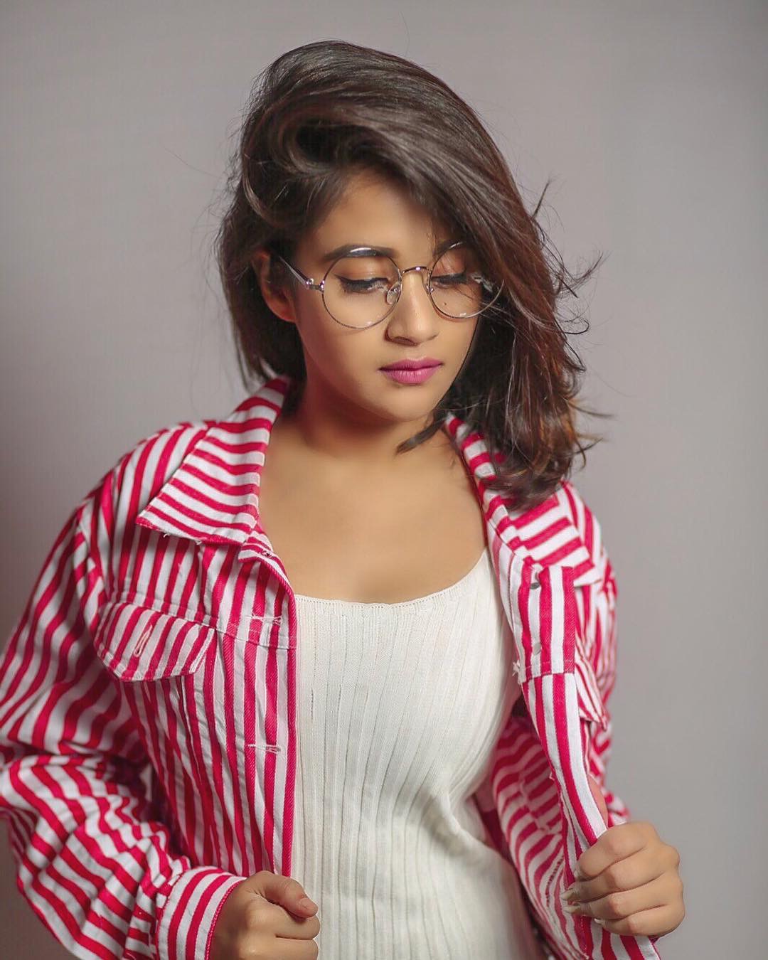 盖尔·克里希|美丽女星：Sunaina