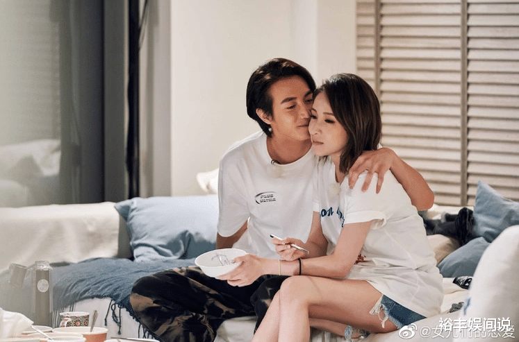 萧亚轩|萧亚轩曝光疤痕近照，颜色浅淡已无明显痕迹，预计明年推出新专辑