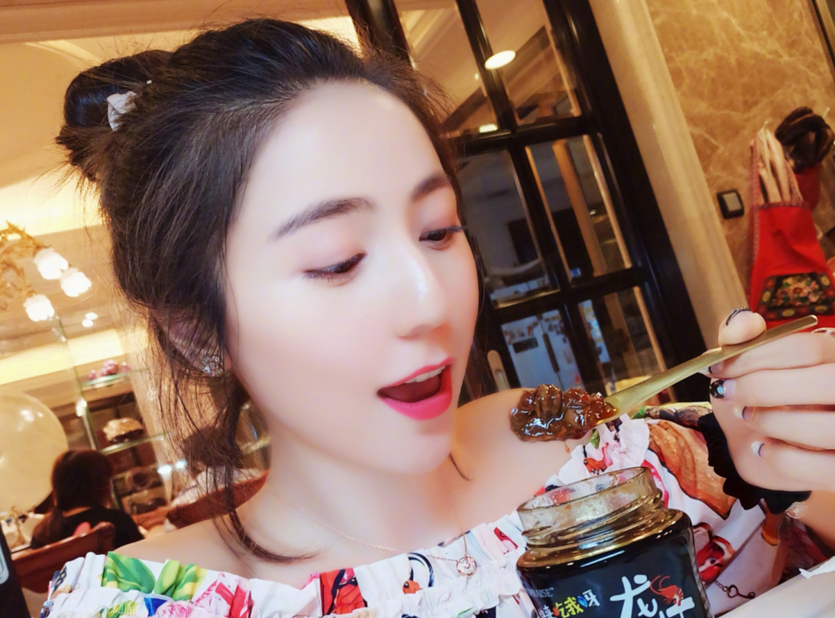 高校|网红侮辱清华北大上热搜，宣传读书无用的人，要为自己的无知买单