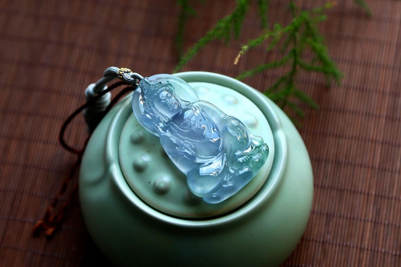 翡翠|为什么真正懂翡翠的人都不太愿意帮别人估价？这其中究竟藏了多少讲究？