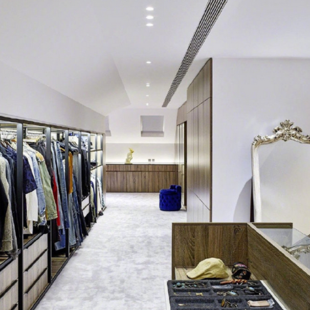 杨坤|走进杨坤住的豪宅，家里面积大得过分，没多少明星有这样的家