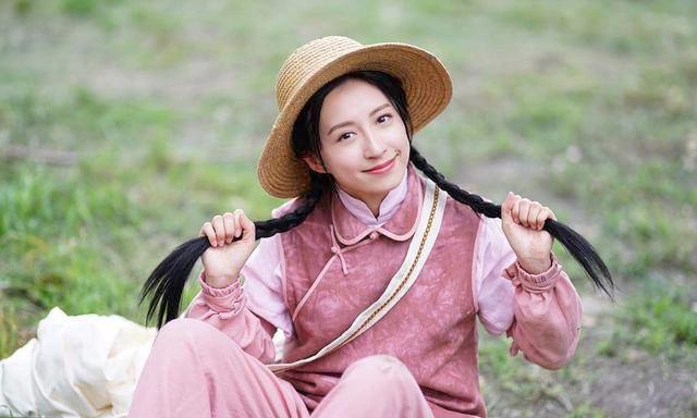 站在风雨中|TVB花旦一代不如一代?曾志伟儿媳备受力捧,陈滢资源太好引争议