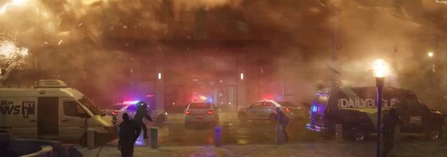 蜘蛛侠|绝，加菲和托比·马奎尔一起溜去影院看的蜘蛛侠，愣是没人发现！