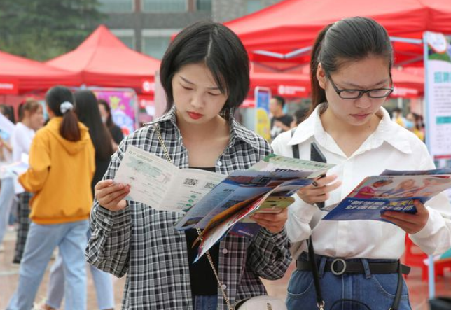 hr|校招中常见的“雷区”，辅导员并不会告知，但学生要提前了解